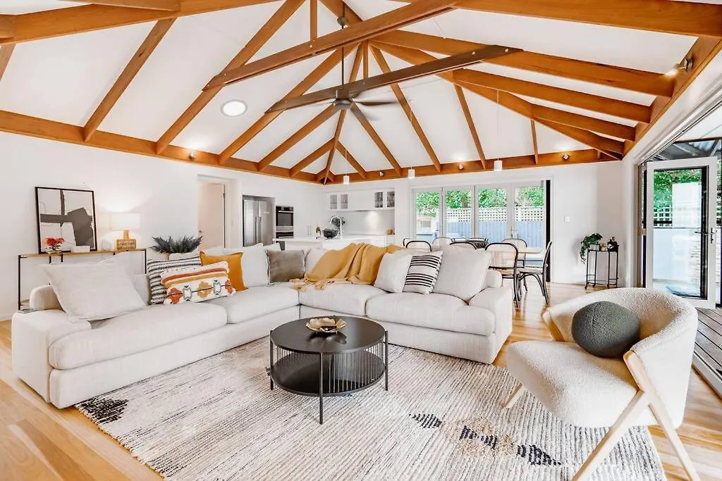 Ferienhaus Luxurious Beachside Living Mudjimba Australien